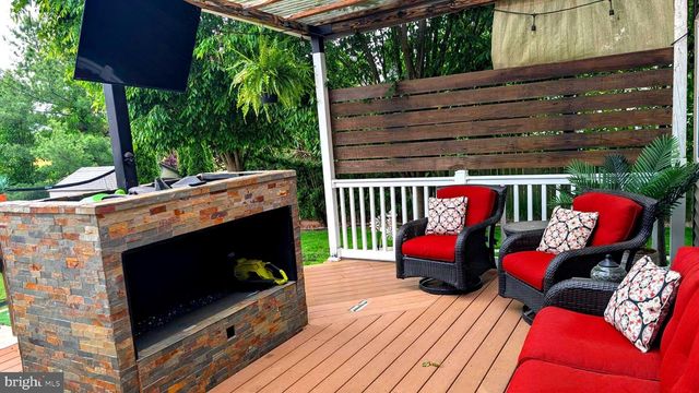 13 FOSTERTOWN LN, Mullica Hill, NJ 08062