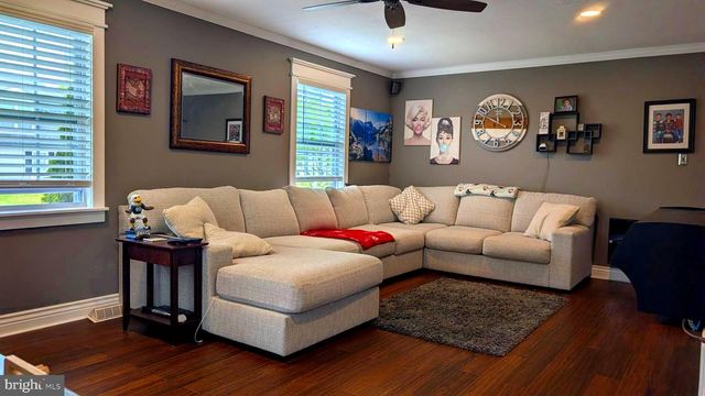 13 FOSTERTOWN LN, Mullica Hill, NJ 08062