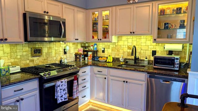 13 FOSTERTOWN LN, Mullica Hill, NJ 08062