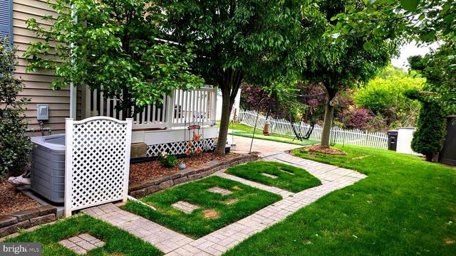 13 FOSTERTOWN LN, Mullica Hill, NJ 08062