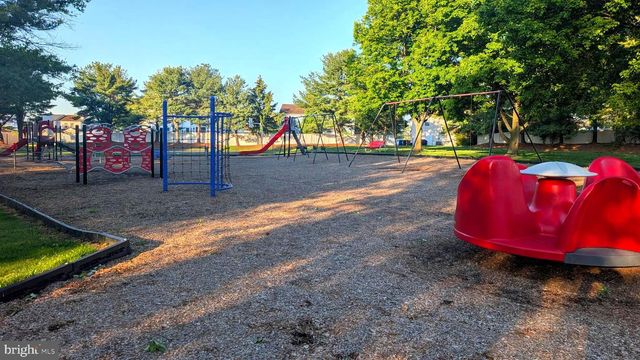 13 FOSTERTOWN LN, Mullica Hill, NJ 08062
