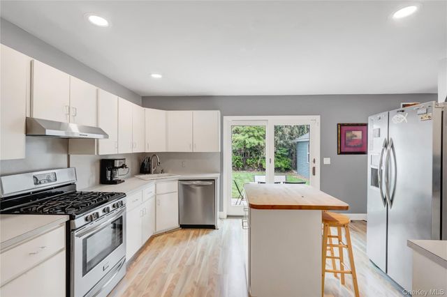 209 Center Bay Drive, West Islip, NY 11795