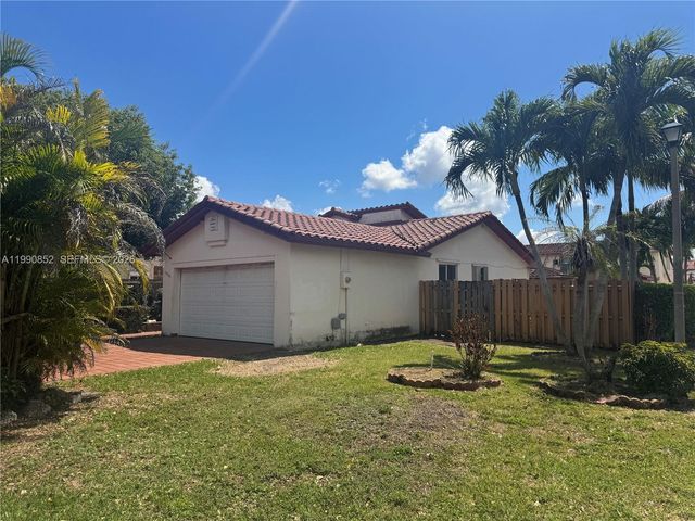 14750 SW 111th St 1, Miami, FL 33196