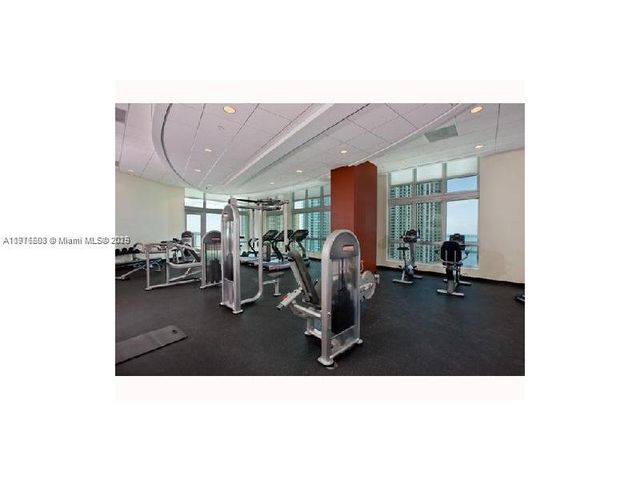 300 SOUTH BISCAYNE BLVD 3209, Miami, FL 33131