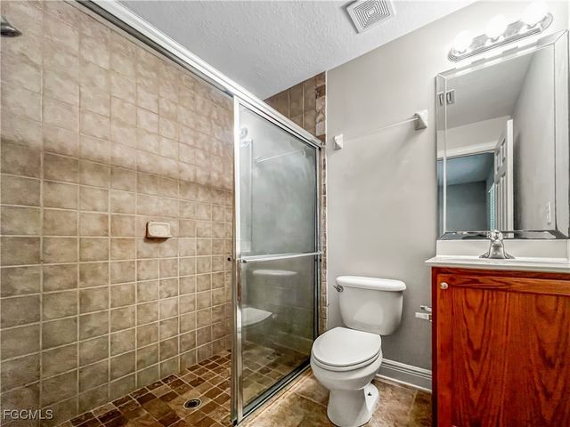 13437 1st ST, Fort Myers, FL 33905