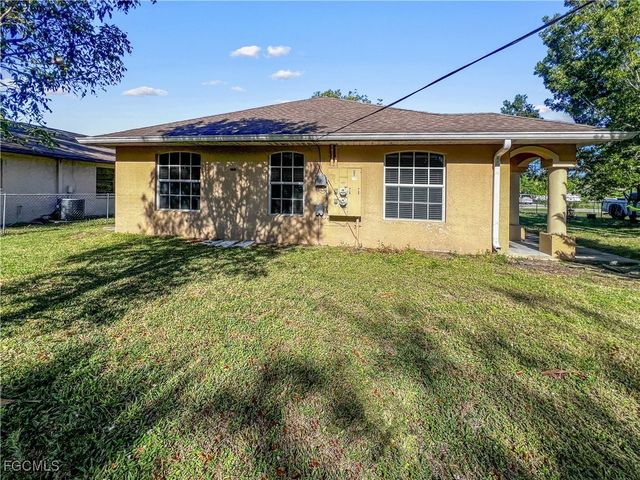 13437 1st ST, Fort Myers, FL 33905