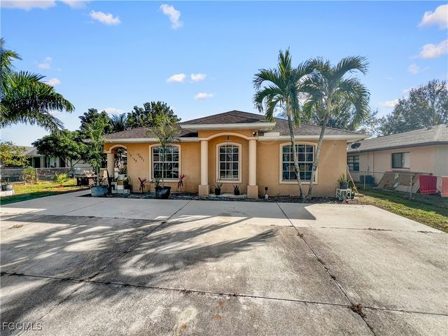 13437 1st ST, Fort Myers, FL 33905