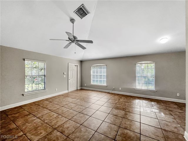 13437 1st ST, Fort Myers, FL 33905