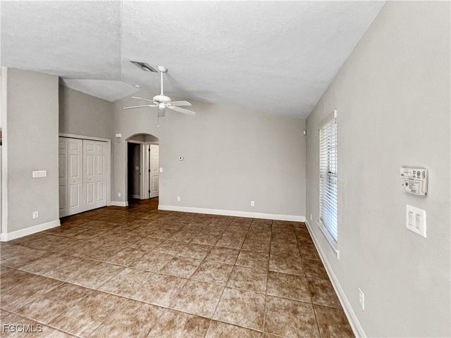 13437 1st ST, Fort Myers, FL 33905