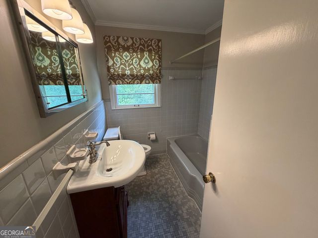 2950 Thornwood Drive, Macon, GA 31204