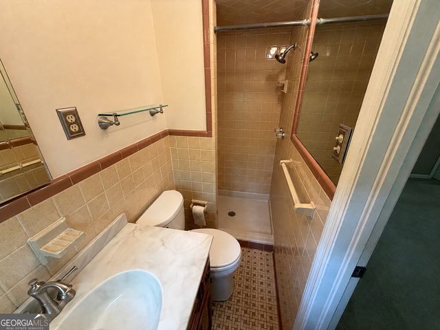 2950 Thornwood Drive, Macon, GA 31204
