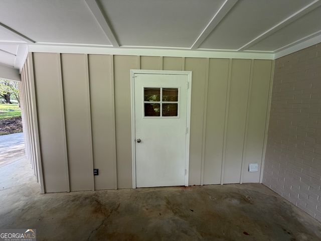 2950 Thornwood Drive, Macon, GA 31204