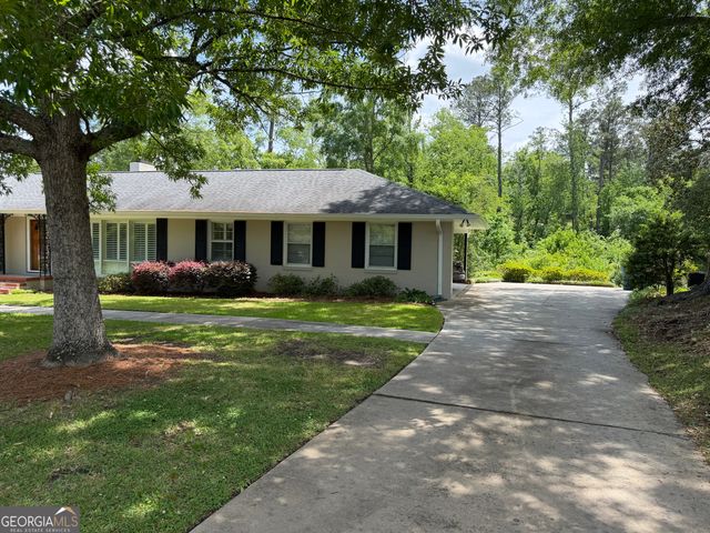 2950 Thornwood Drive, Macon, GA 31204