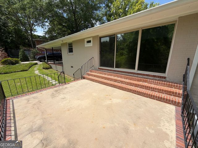 2950 Thornwood Drive, Macon, GA 31204