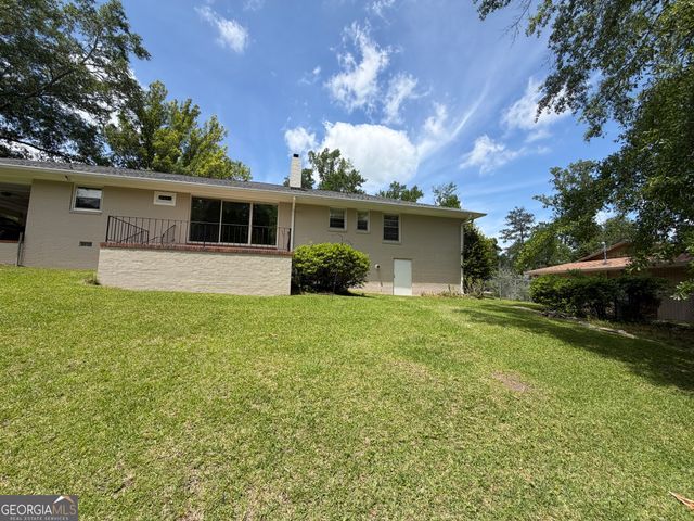 2950 Thornwood Drive, Macon, GA 31204