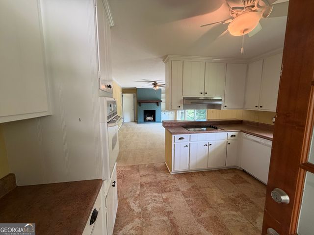 2950 Thornwood Drive, Macon, GA 31204