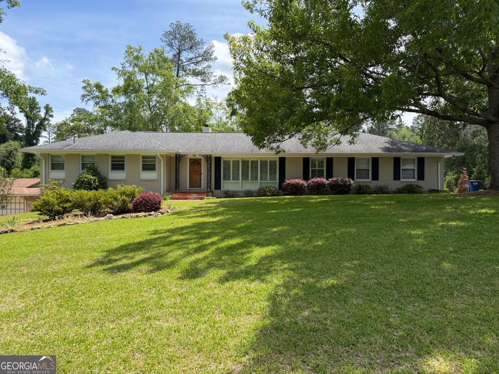 2950 Thornwood Drive, Macon, GA 31204