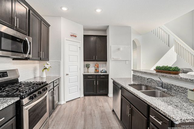 16615 Ginger Crossing, Elmendorf, TX 78112