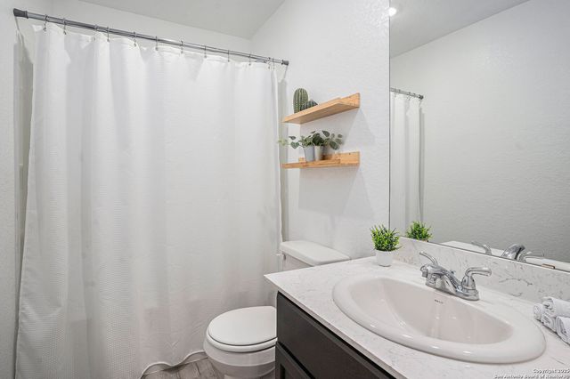 16615 Ginger Crossing, Elmendorf, TX 78112