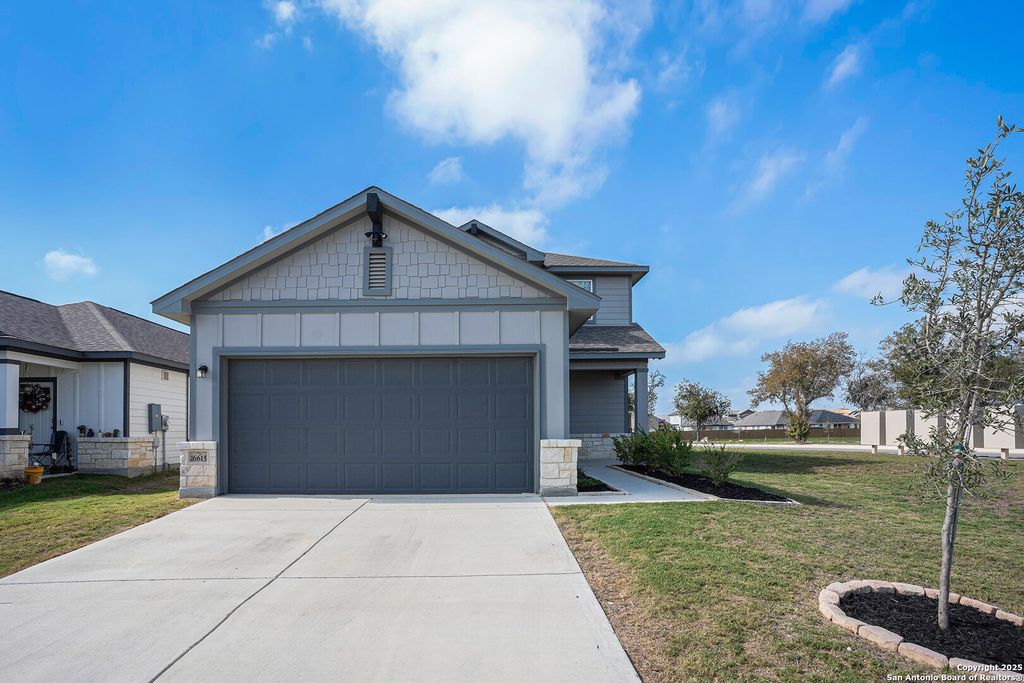 16615 Ginger Crossing, Elmendorf, TX 78112
