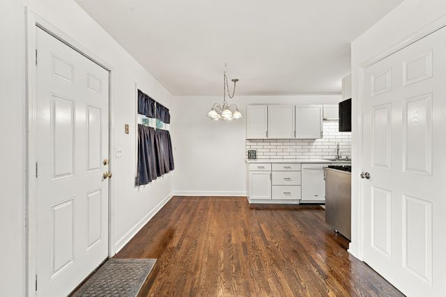 447 Keith Avenue, Crystal Lake, IL 60014