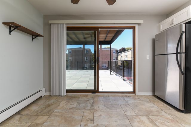 8629 W Summerdale Avenue 2, Chicago, IL 60656