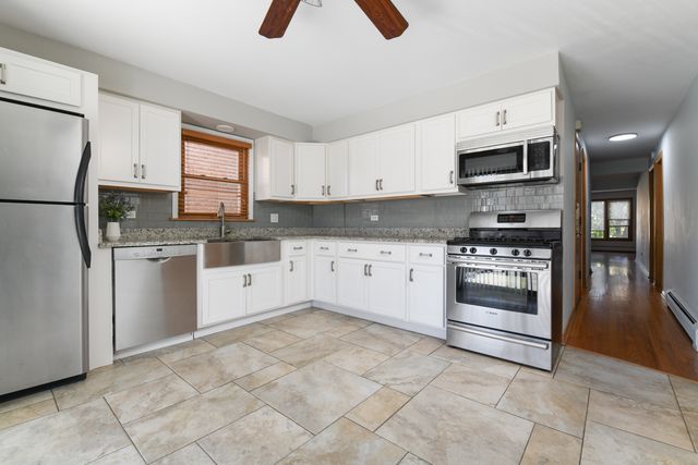 8629 W Summerdale Avenue 2, Chicago, IL 60656