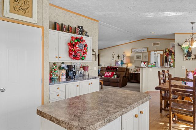 7041 NW County Road 2070, Barry, TX 75102