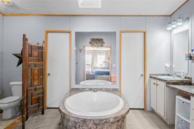 7041 NW County Road 2070, Barry, TX 75102