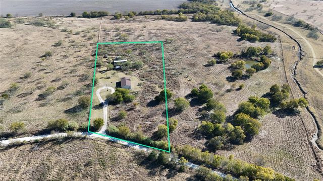 7041 NW County Road 2070, Barry, TX 75102