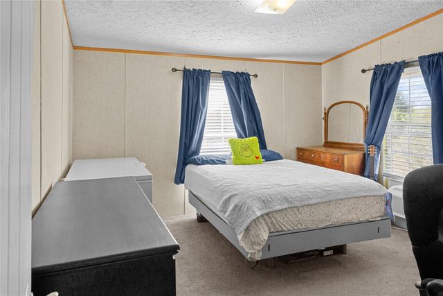 7041 NW County Road 2070, Barry, TX 75102