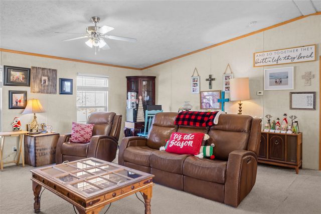 7041 NW County Road 2070, Barry, TX 75102