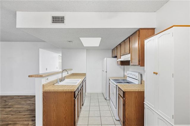 4055 Whitehall Way, Alpharetta, GA 30004