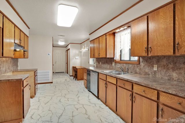 8205 Clint Drive, Shreveport, LA 71108