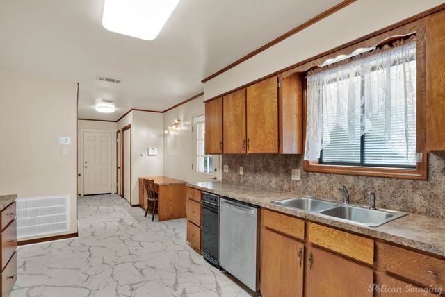 8205 Clint Drive, Shreveport, LA 71108