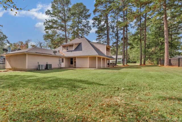 8205 Clint Drive, Shreveport, LA 71108