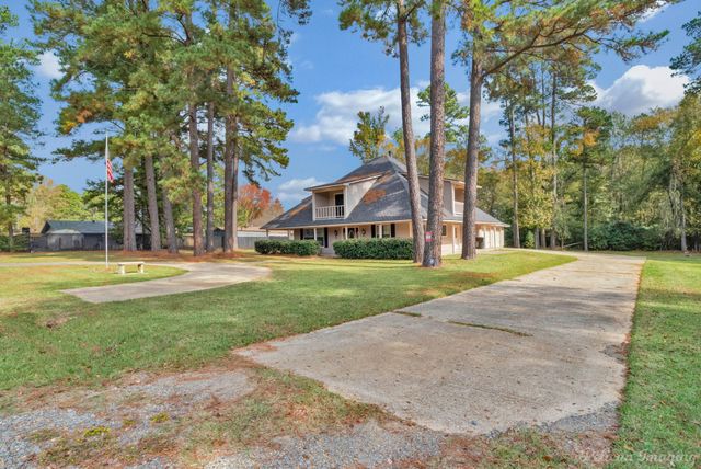 8205 Clint Drive, Shreveport, LA 71108