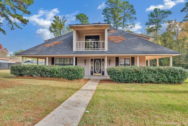 8205 Clint Drive, Shreveport, LA 71108