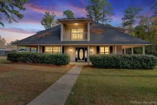 8205 Clint Drive, Shreveport, LA 71108