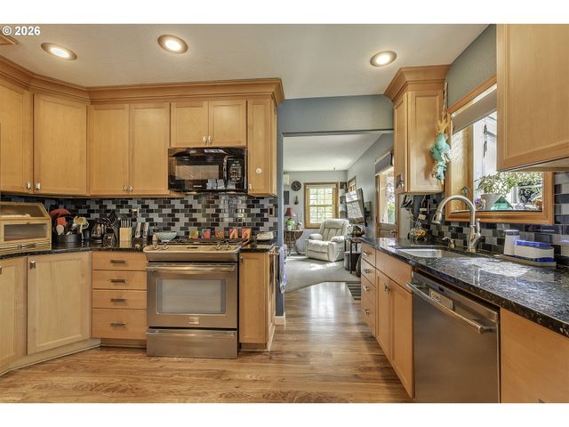 12075 Sw 9TH St, Beaverton, OR 97005