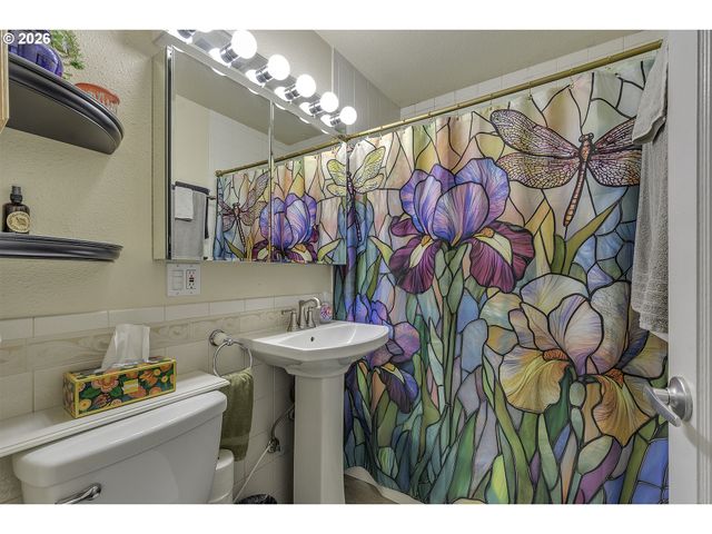 12075 Sw 9TH St, Beaverton, OR 97005