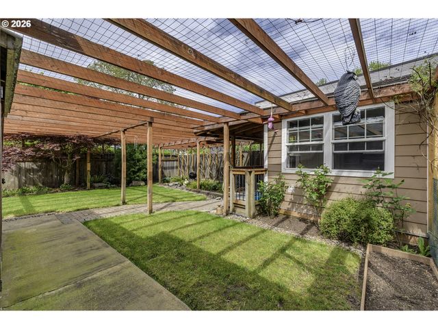 12075 Sw 9TH St, Beaverton, OR 97005
