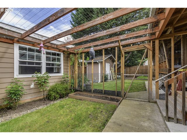 12075 Sw 9TH St, Beaverton, OR 97005