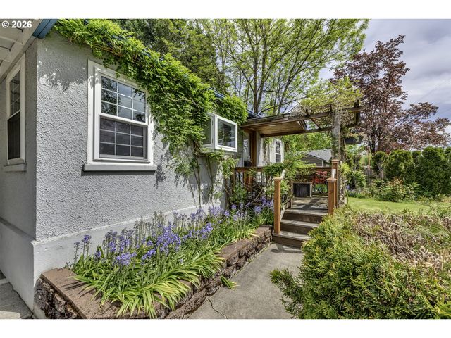 12075 Sw 9TH St, Beaverton, OR 97005
