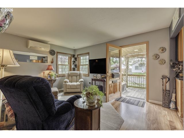12075 Sw 9TH St, Beaverton, OR 97005