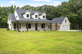 563 Valentine Road, Holly Springs, MS 38635