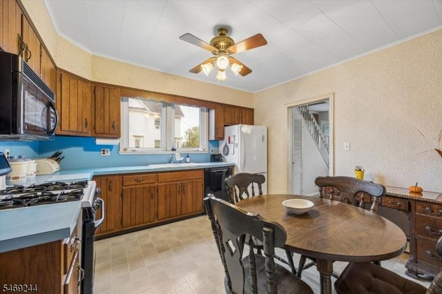 291 Parish Dr, Wayne Twp., NJ 07470