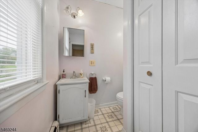 291 Parish Dr, Wayne Twp., NJ 07470