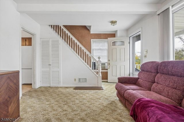 291 Parish Dr, Wayne Twp., NJ 07470
