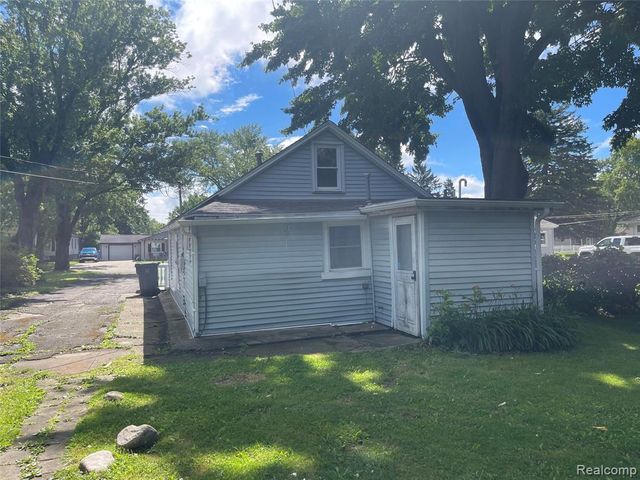 1093 Meadowlawn Drive, Pontiac, MI 48340